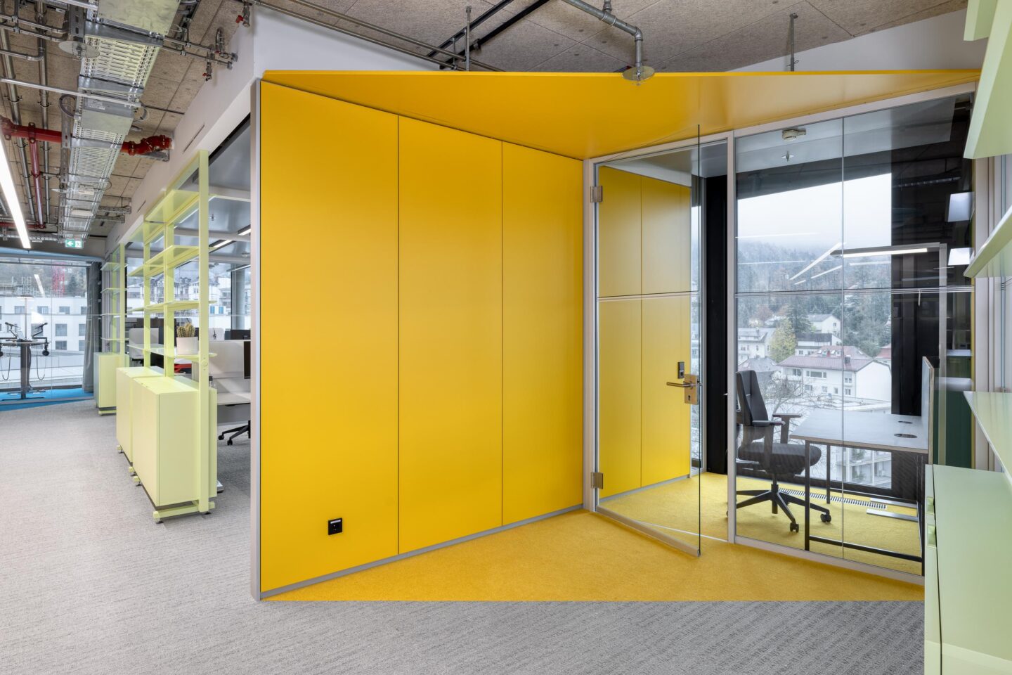SWR Media Centre Baden-Baden | yellow office