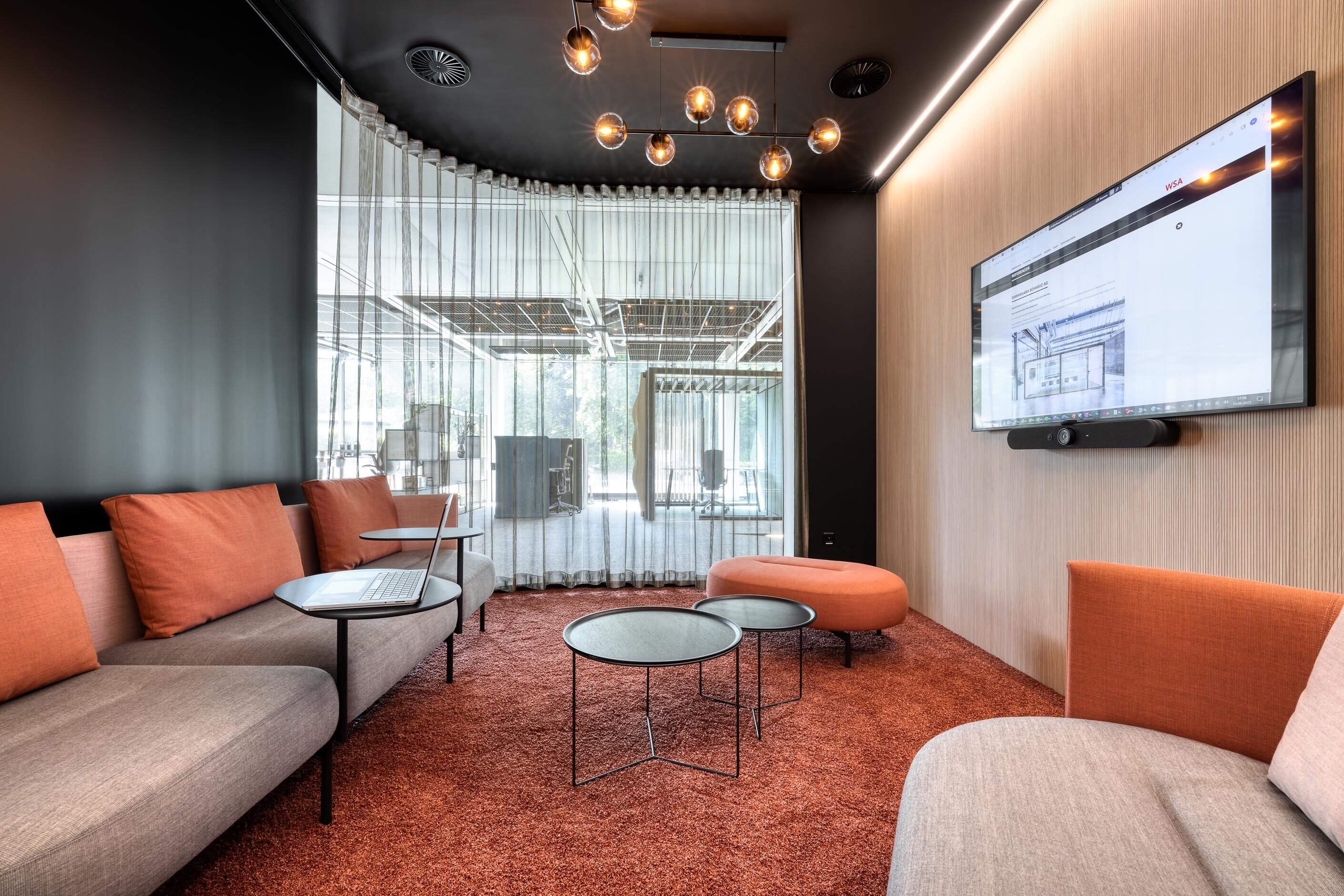 WSA WorkLife Dietlikon | soft seating area with tv screen