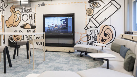 Soft Work von Vitra auf Rollen | Arbeitsumgebung mit Sofa von Vitra Bild
