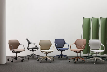 ray work von Brunner | Bürostühle in sechs Farbtönen Bild