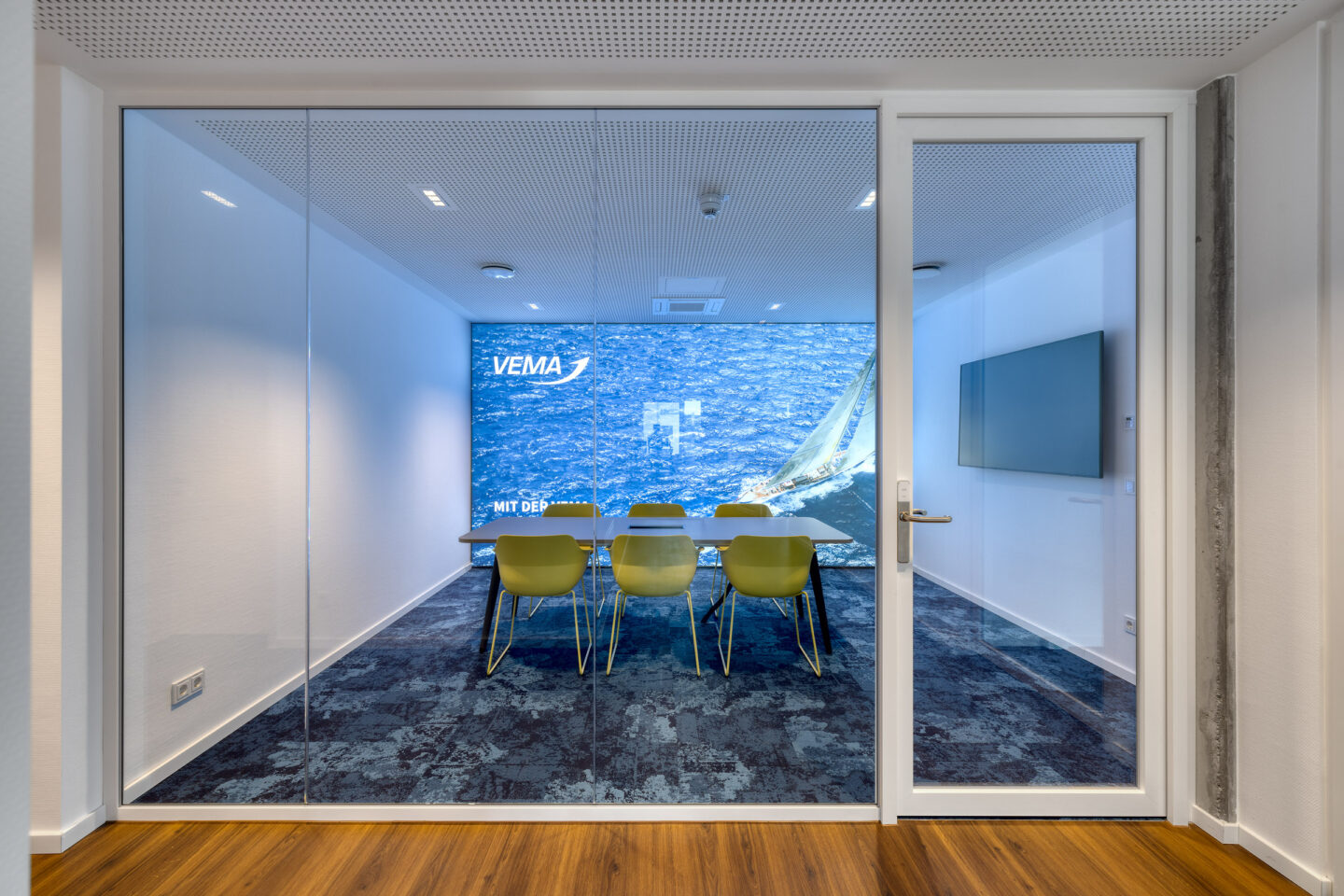 VEMA Conference Centre | meeting room with glass walls