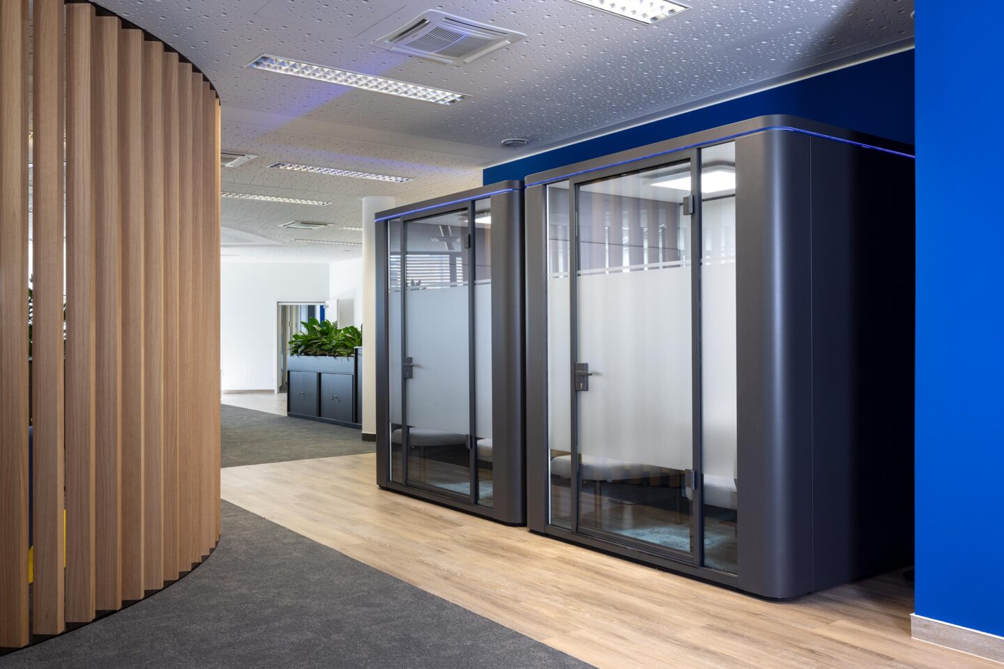 Raum-in-Raum-Box für fokussiertes Arbeiten | Forterro Abas in Karlsruhe | feco-Büroeinrichtungen Karlsruhe
