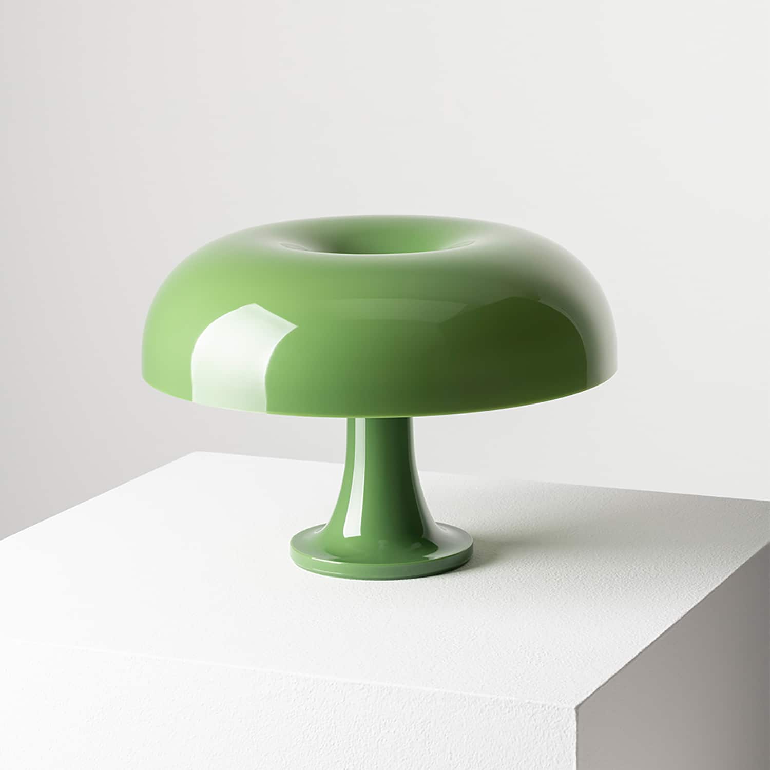 artemide-nessino-tischleuchte-gruen-verde Grüne Artemide Nessino Tischleuchte Verde von der Seite
